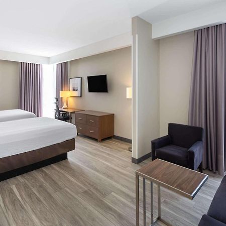 La Quinta Inn & Suites By Wyndham Tulsa Downtown - Route 66 Extérieur photo