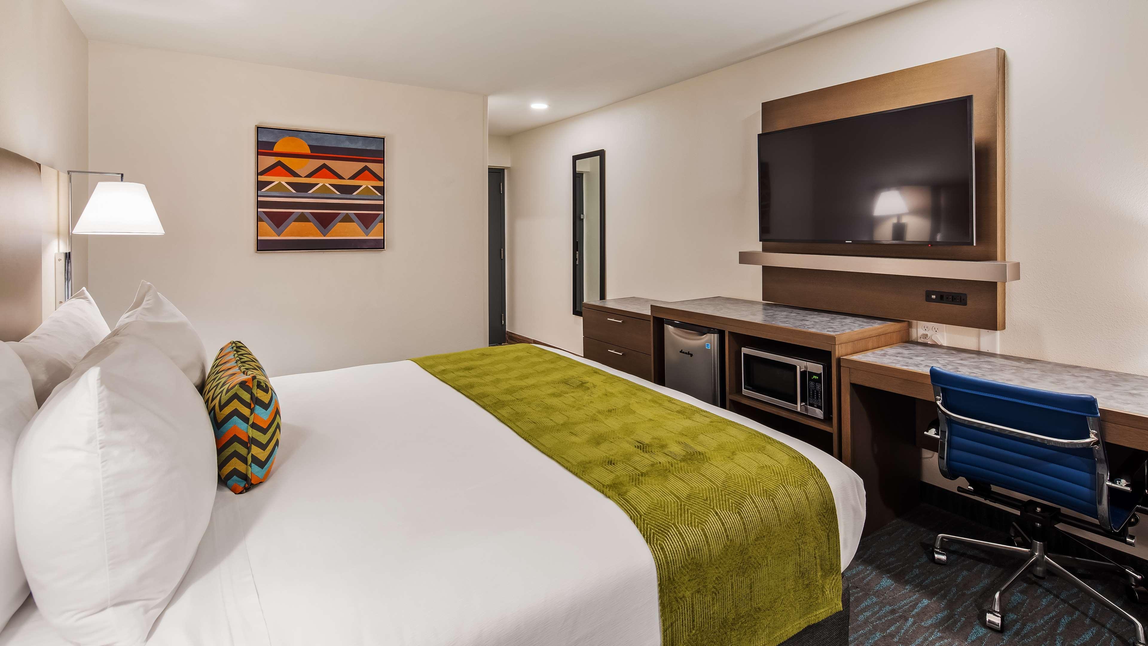 La Quinta Inn & Suites By Wyndham Tulsa Downtown - Route 66 Extérieur photo