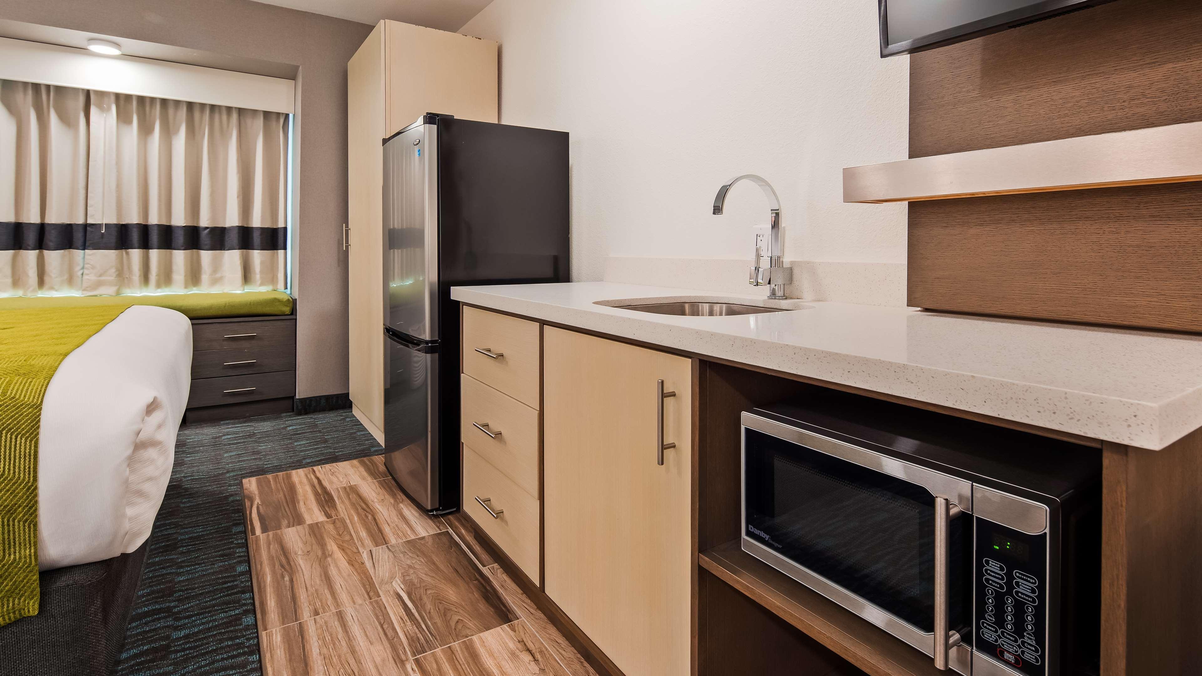 La Quinta Inn & Suites By Wyndham Tulsa Downtown - Route 66 Extérieur photo