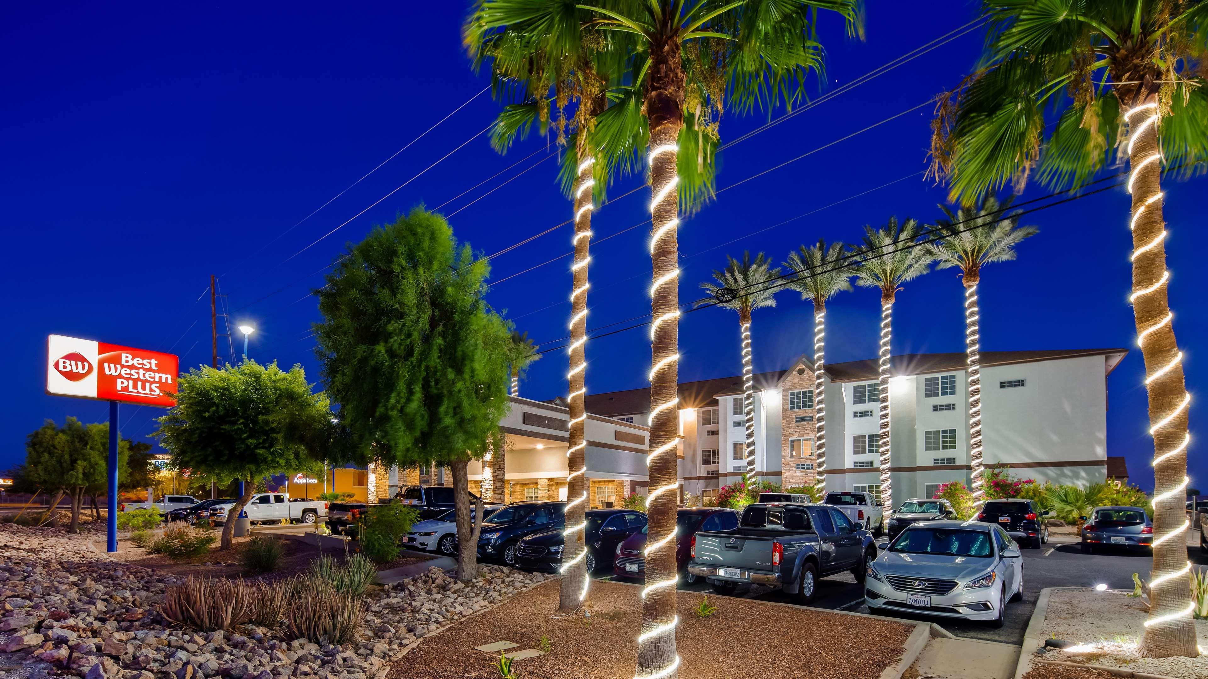 La Quinta Inn & Suites By Wyndham Tulsa Downtown - Route 66 Extérieur photo