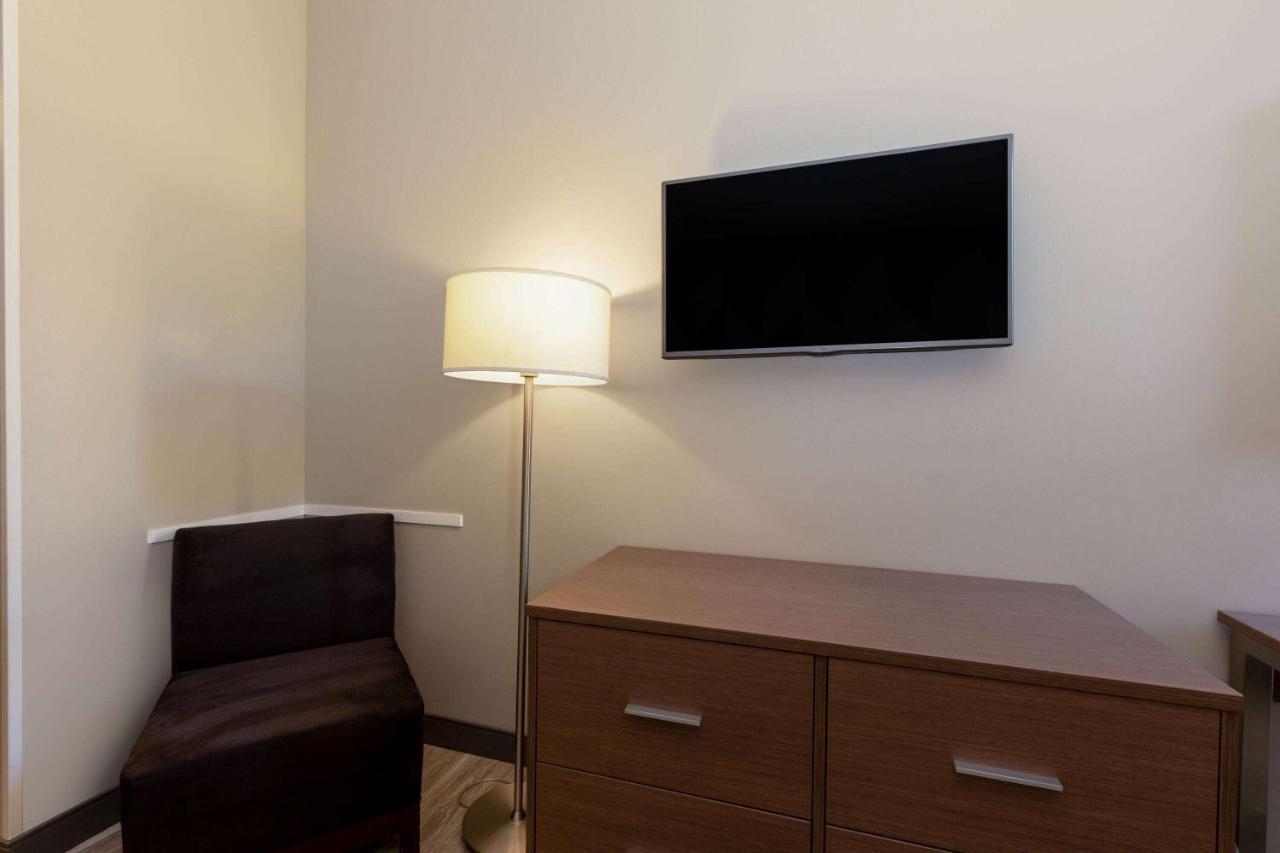 La Quinta Inn & Suites By Wyndham Tulsa Downtown - Route 66 Extérieur photo