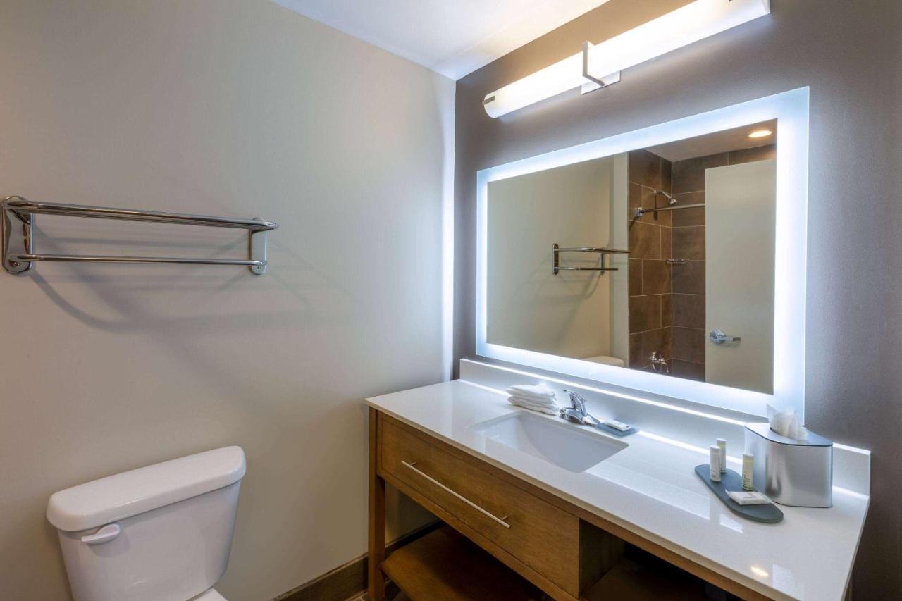 La Quinta Inn & Suites By Wyndham Tulsa Downtown - Route 66 Extérieur photo
