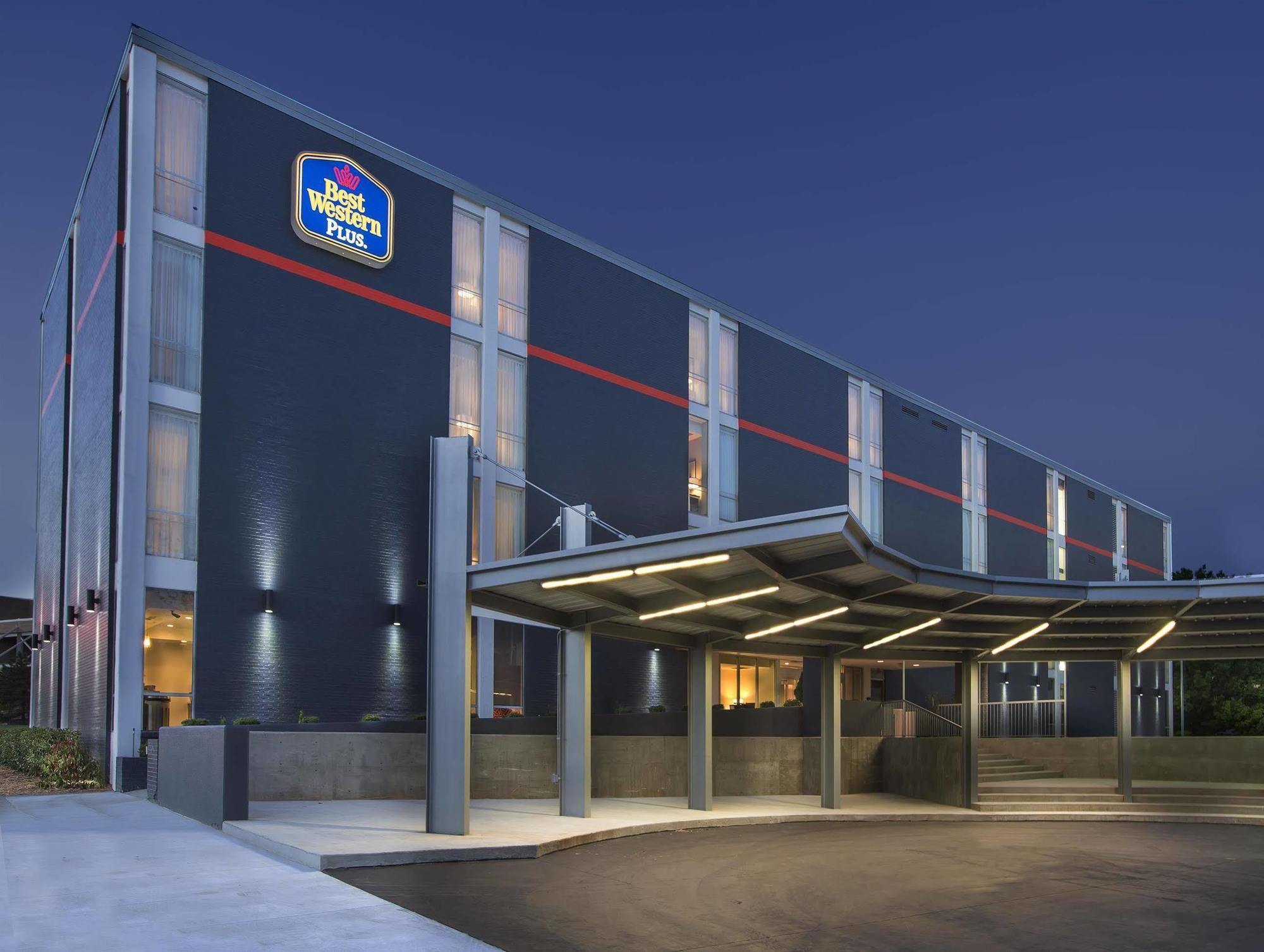 La Quinta Inn & Suites By Wyndham Tulsa Downtown - Route 66 Extérieur photo